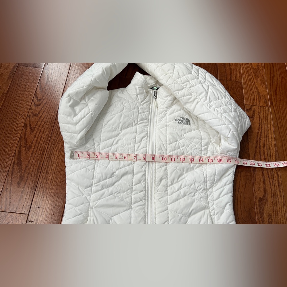 The North Face Women’s Full Zip Jacket White Sz S - Picture 9 of 9